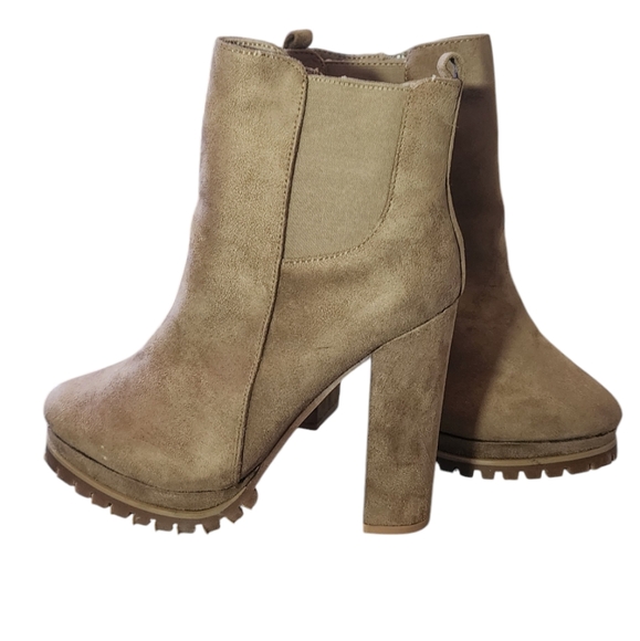 Tan zip boots chuncky heel by Fashion Nova - Picture 2 of 4